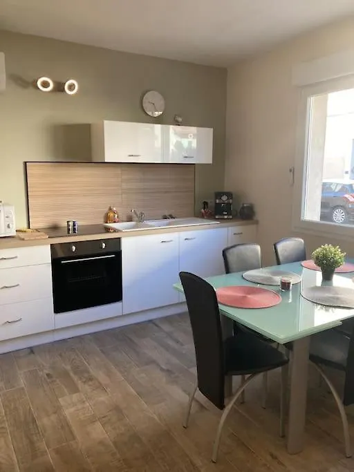 Apartment Appartement Orange Centre Ville France