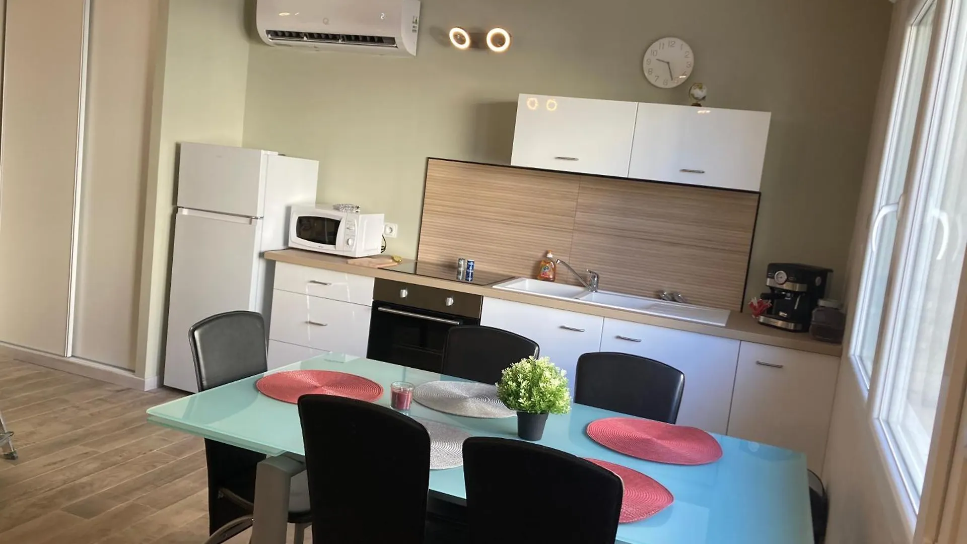 Apartmán Appartement Orange Centre Ville